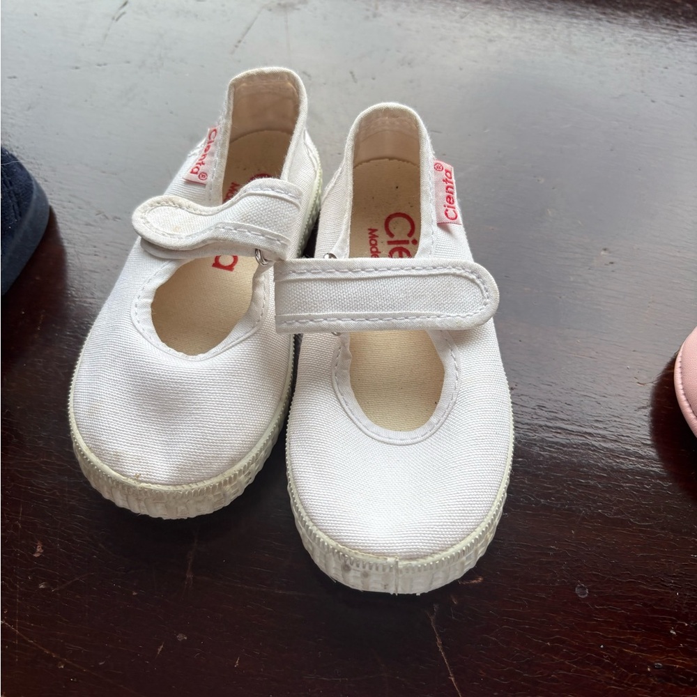 Cienta White Mary Jane Kids Dress Shoes